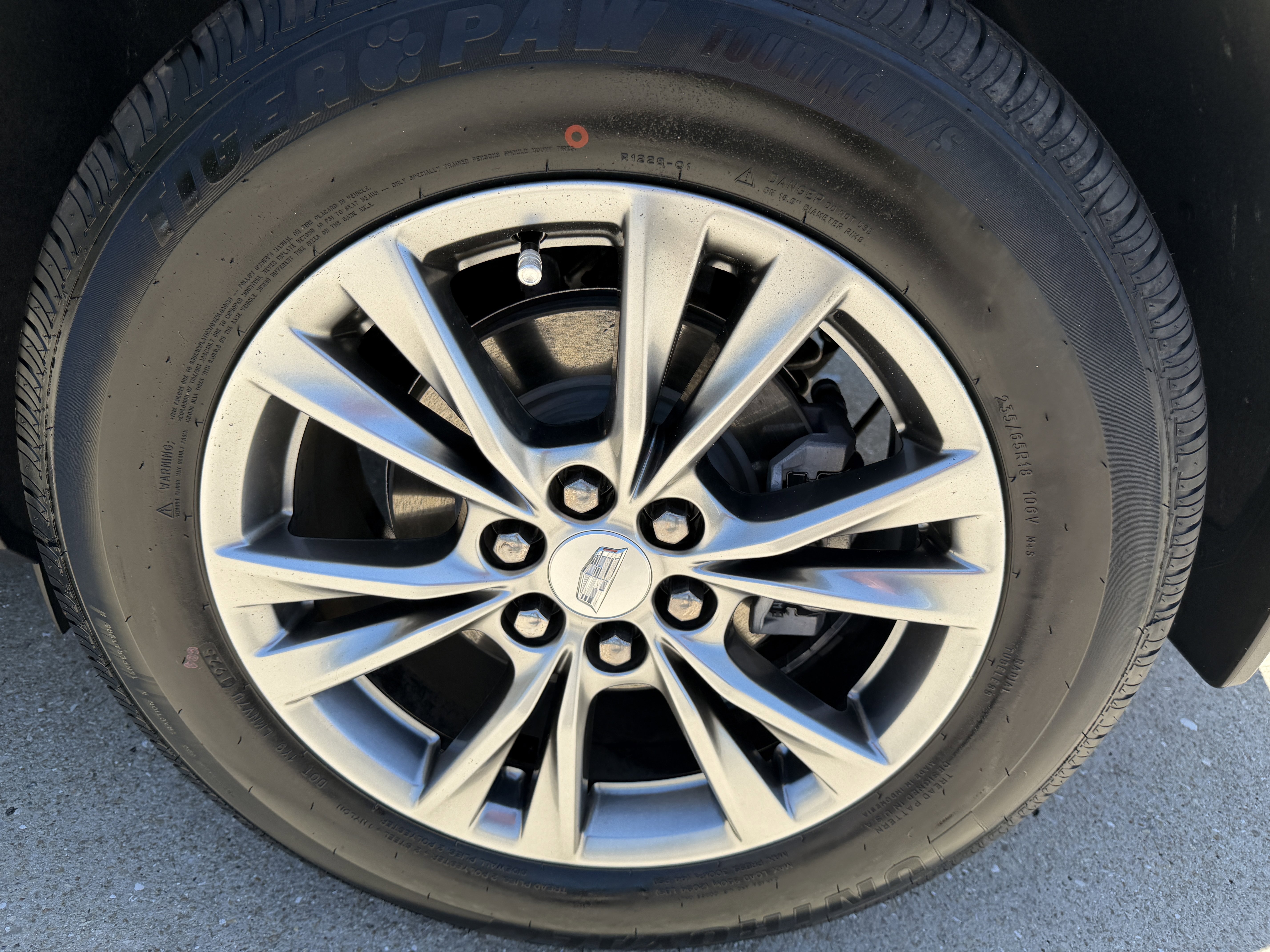 Certified 2023 Cadillac XT5 Premium Luxury FWD image 35