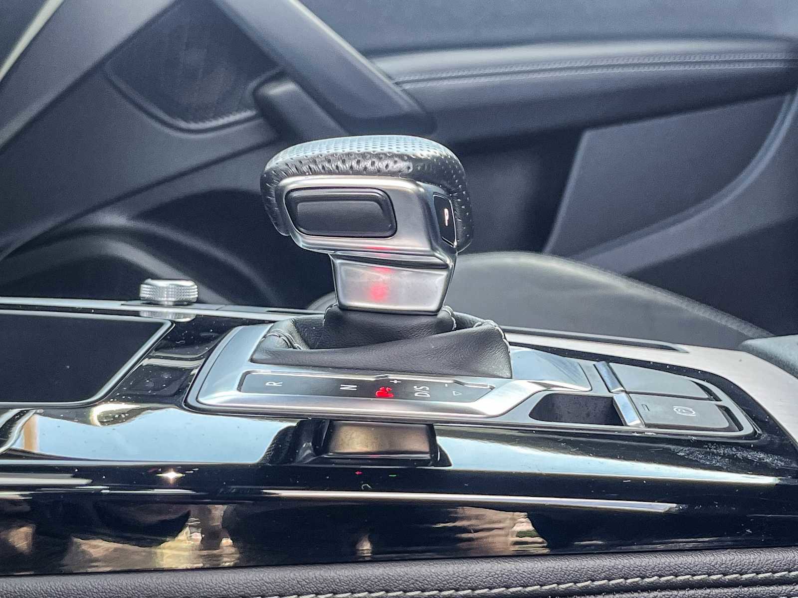 Used 2023 Audi Q5 e Premium Plus image 21