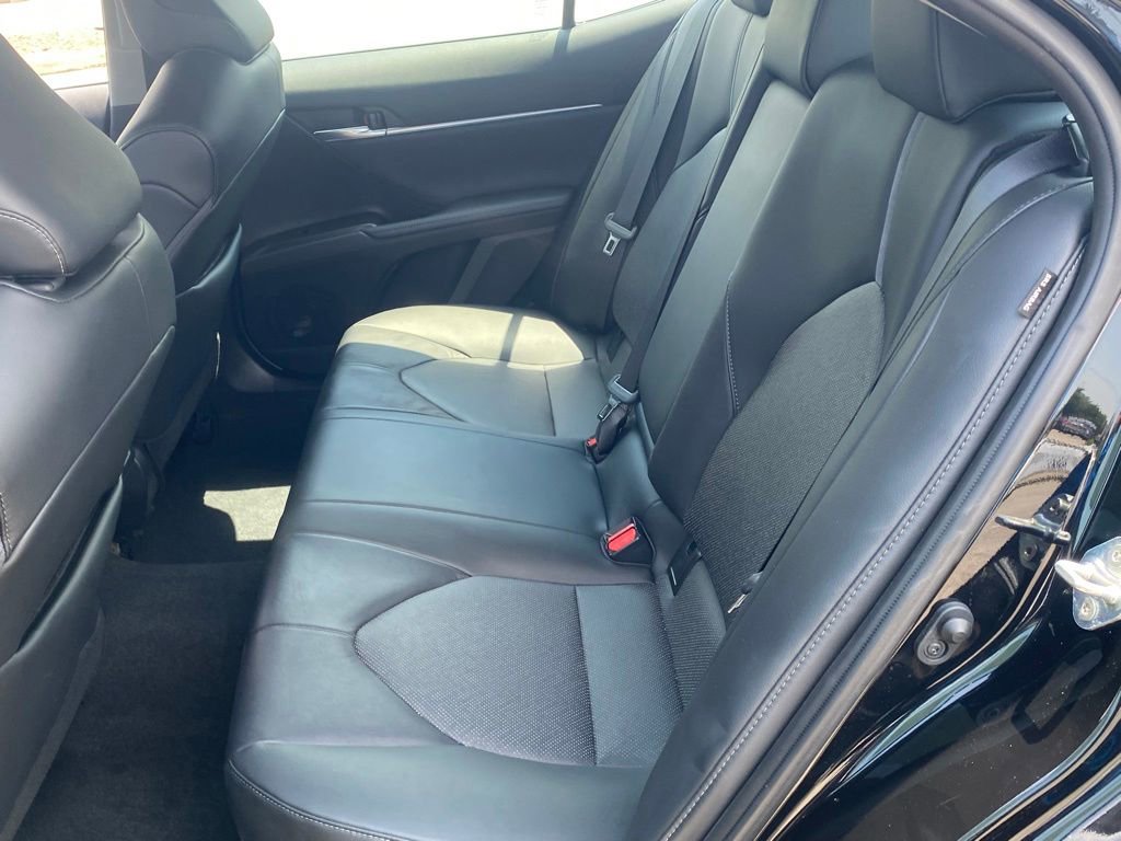 Used 2023 Toyota Camry XLE FWD image 6