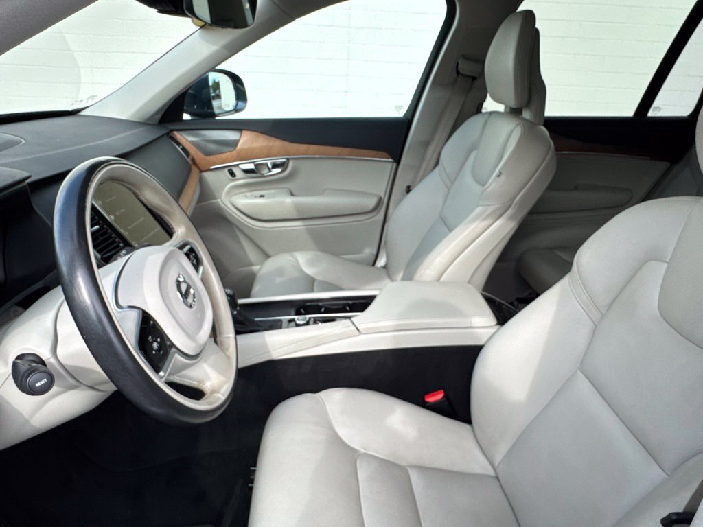 Used 2021 Volvo XC90 T6 Momentum w/ Advanced Package AWD/4WD image 23