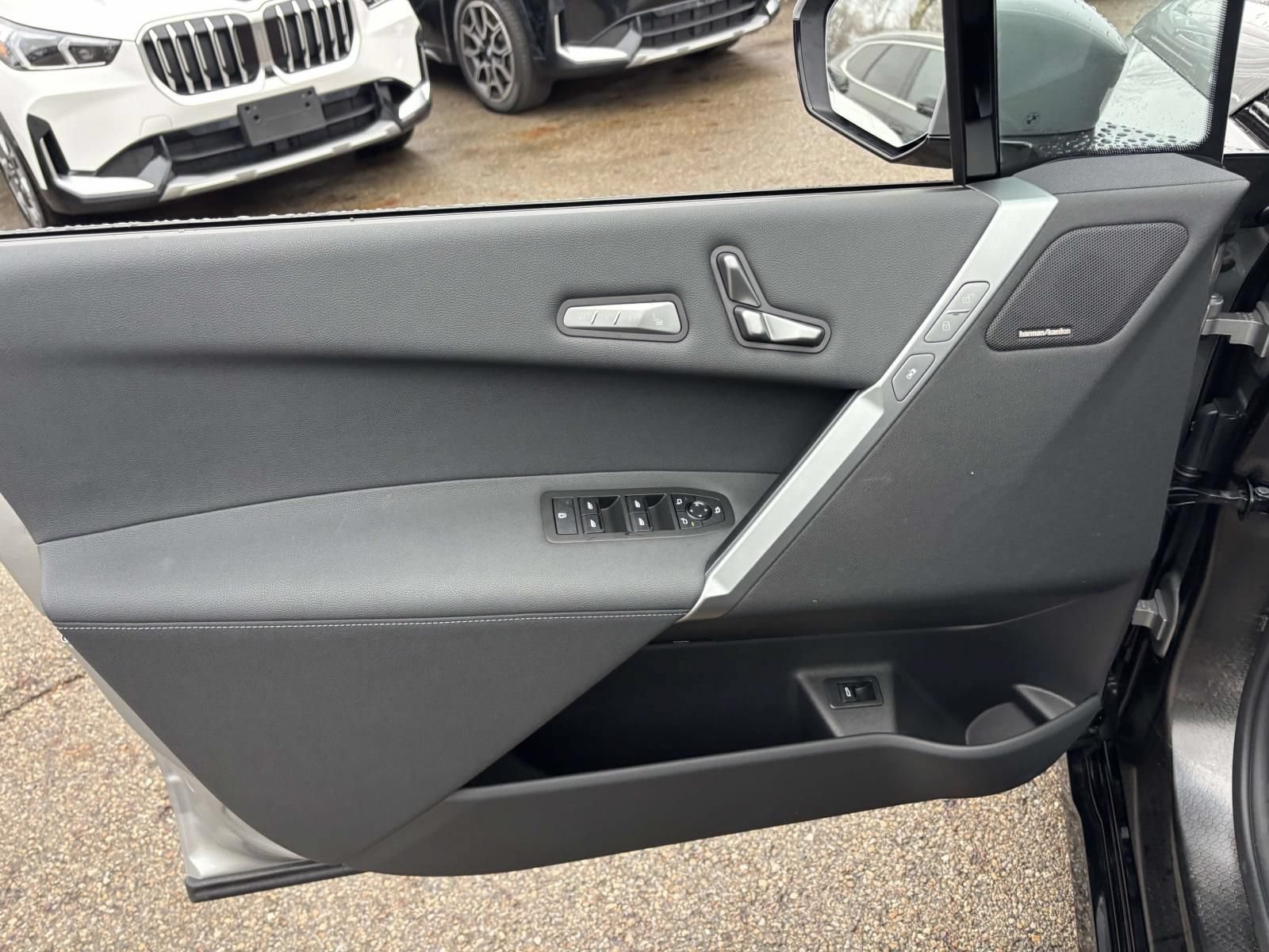 Used 2026 BMW iX xDrive45 w/ M Sport Package AWD/4WD image 11
