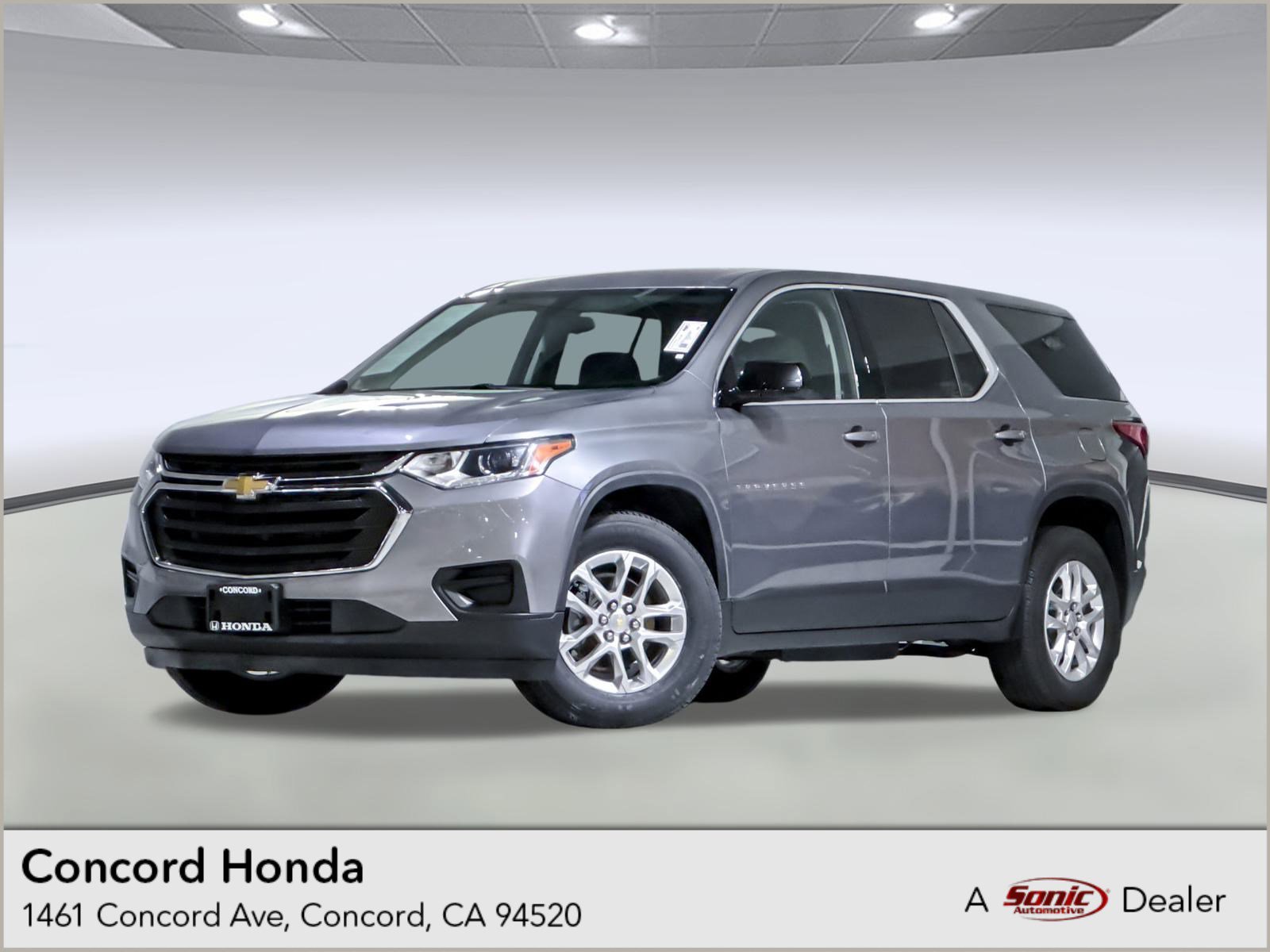 Used 2020 Chevrolet Traverse LS image 1