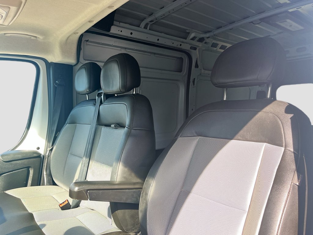 Used 2024 RAM ProMaster 2500 w/ Convenience Group FWD image 19