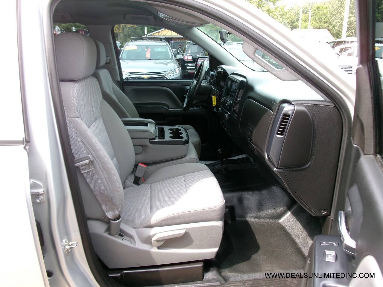 Used 2015 Chevrolet Silverado 1500 W/T AWD/4WD image 18