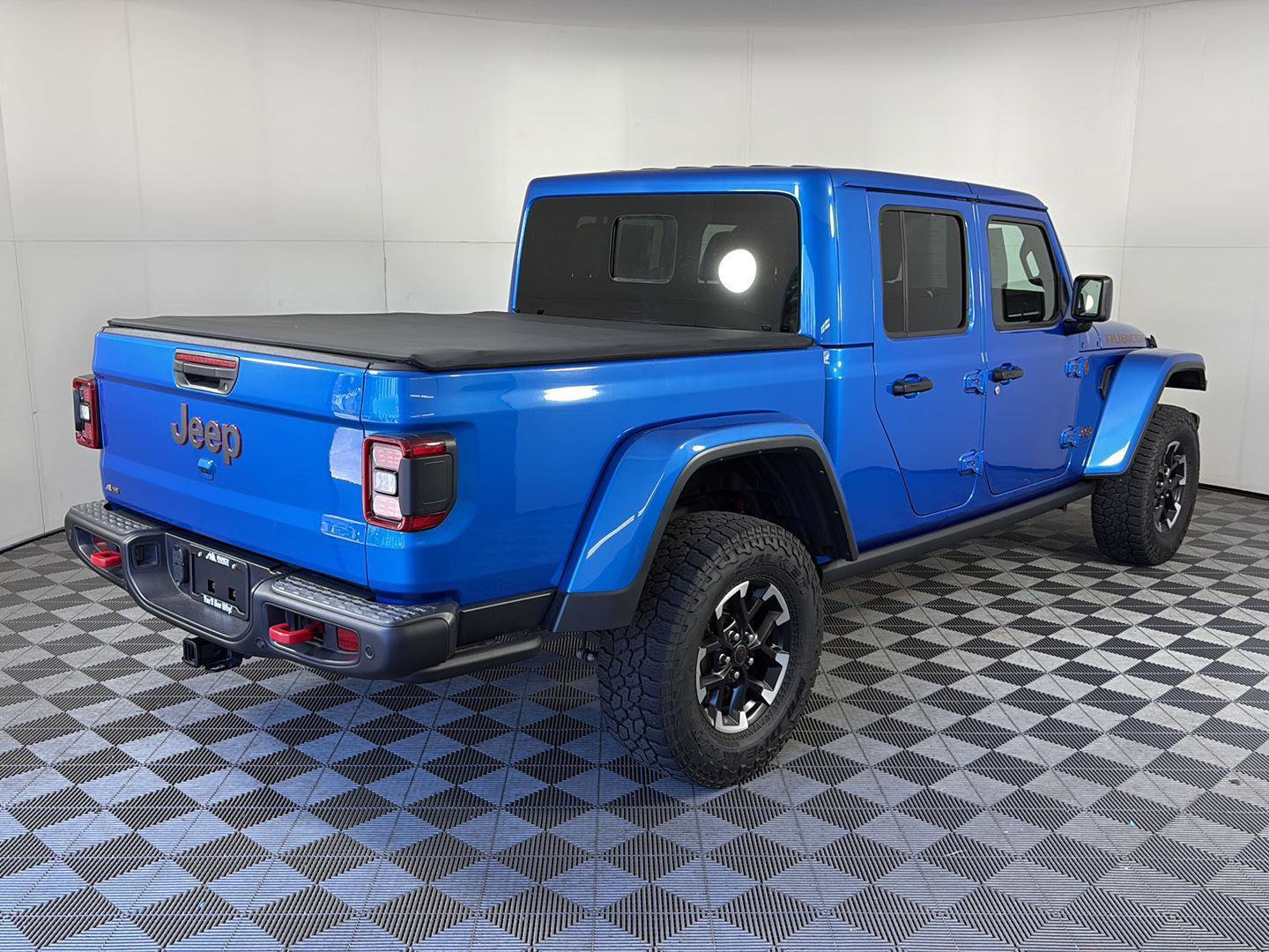 Used 2024 Jeep Gladiator Rubicon image 5