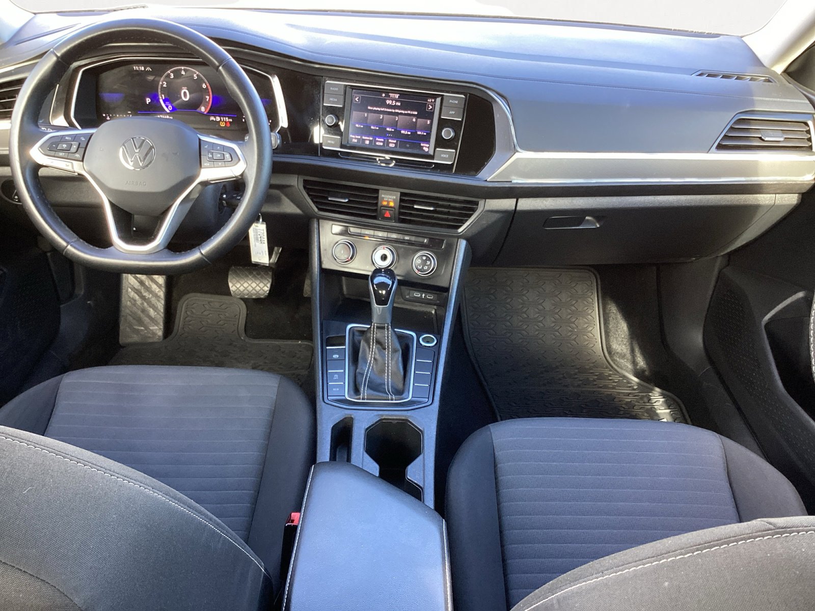 Used 2024 Volkswagen Jetta S image 4