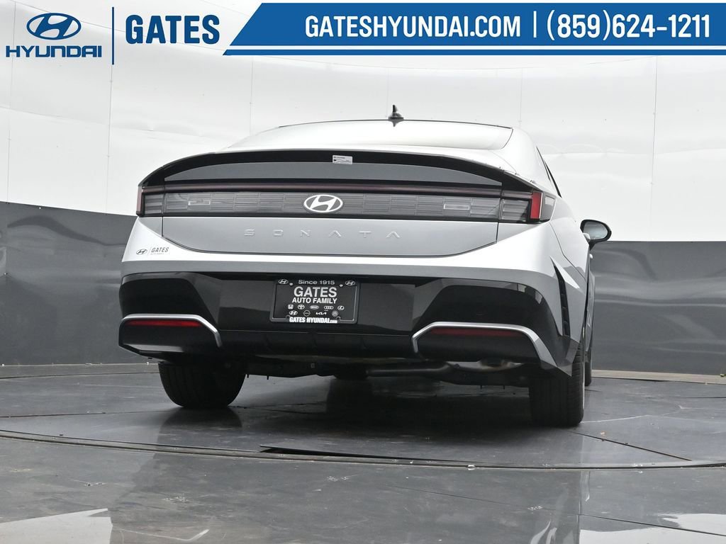 Used 2025 Hyundai Sonata SEL FWD image 33