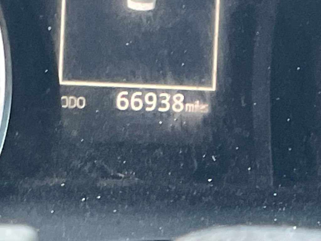 Used 2018 Toyota Camry SE w/ Convenience Package image 7