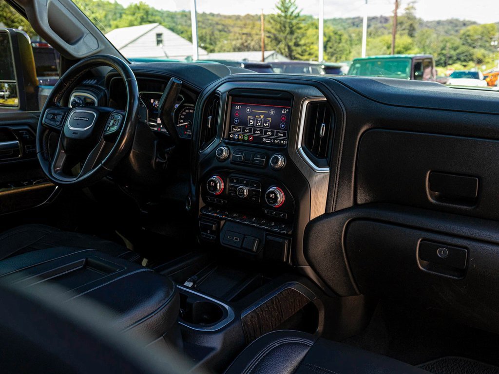 Used 2021 GMC Sierra 3500 Denali w/ Denali Ultimate Package image 32