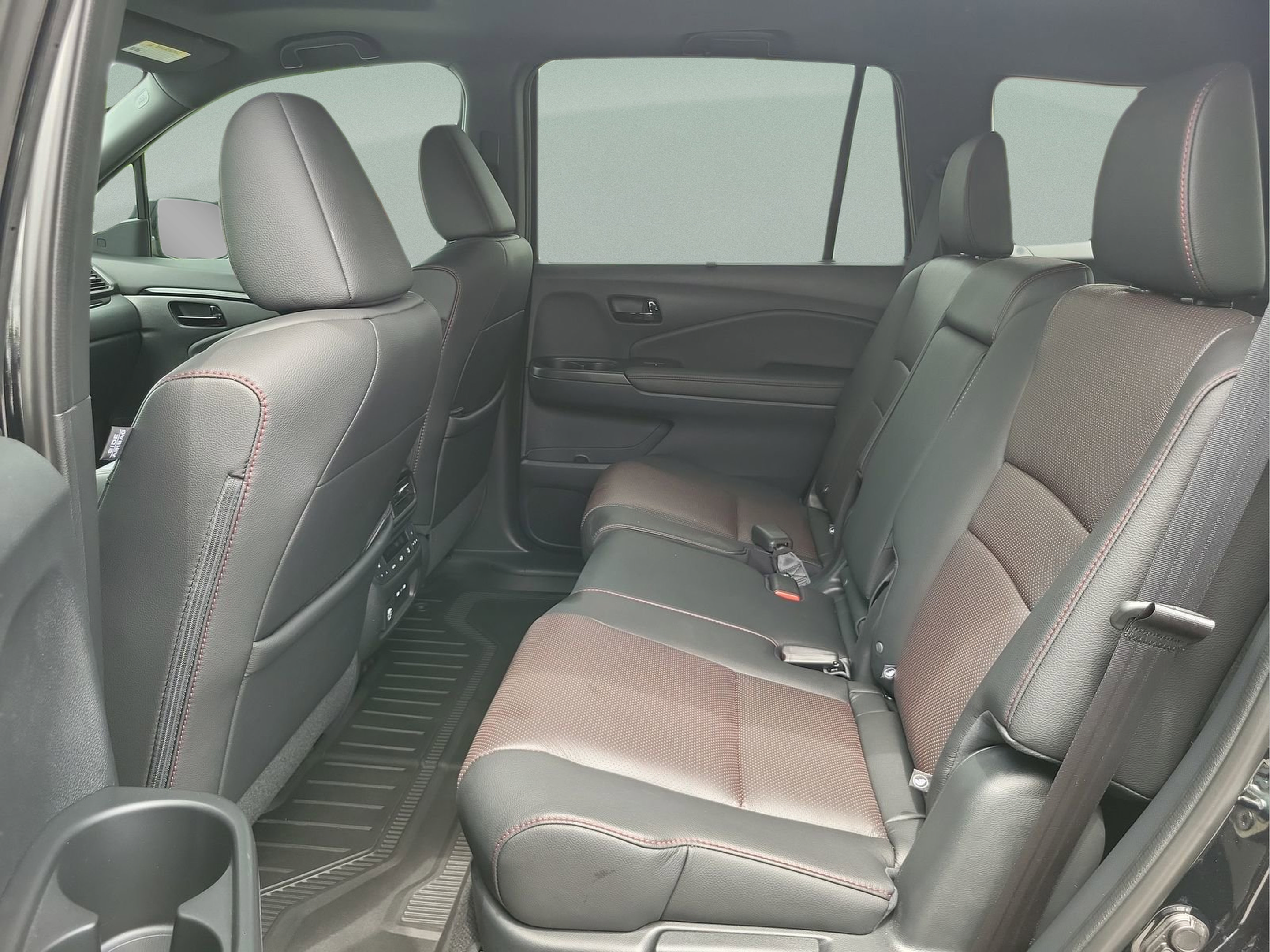 Used 2024 Honda Passport Black Edition image 18