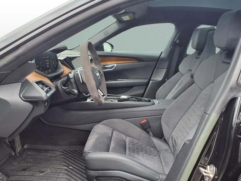 Used 2023 Audi e-tron GT Premium Plus image 6