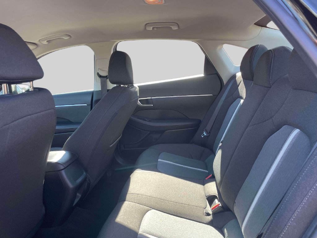 Used 2022 Hyundai Sonata SE FWD image 12