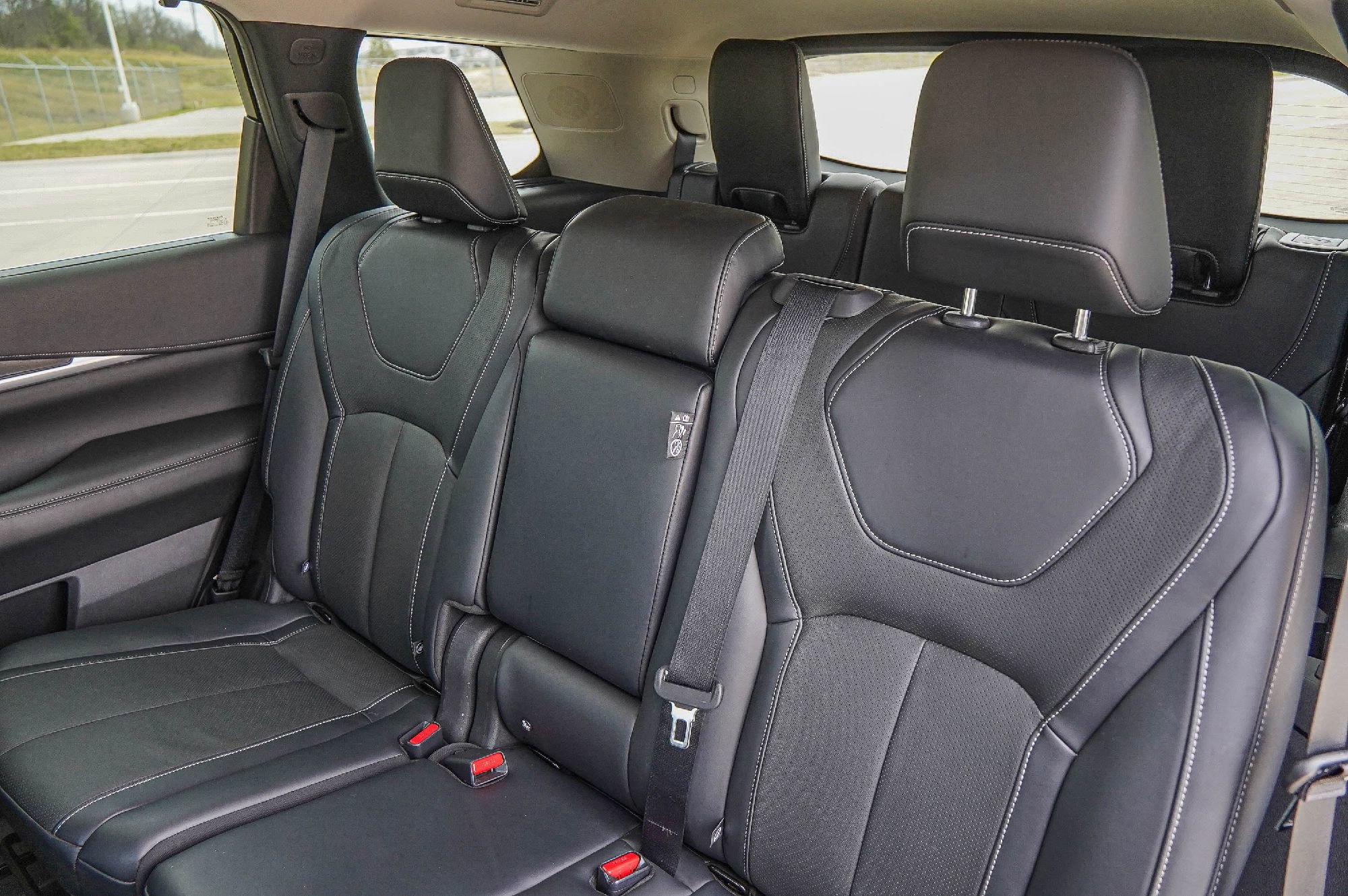 Certified 2023 INFINITI QX60 Sensory w/ Cargo Package AWD/4WD image 31