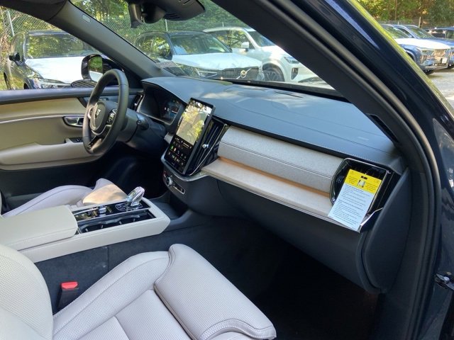 New 2026 Volvo XC90 B6 Ultra image 18