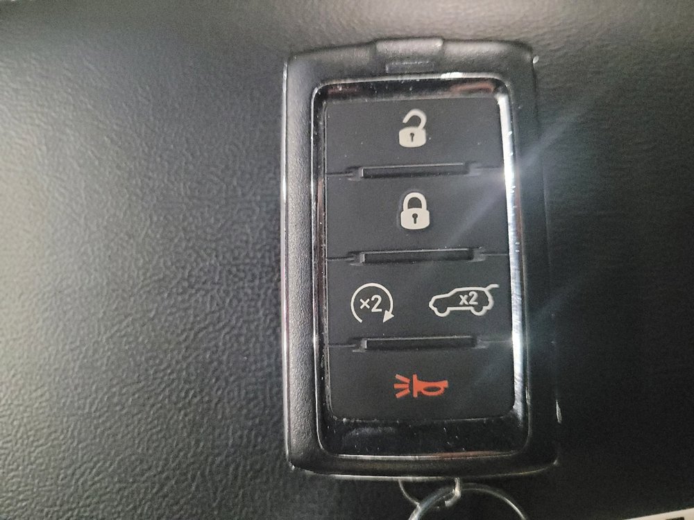 Used 2023 Jeep Grand Cherokee L Laredo AWD/4WD image 32