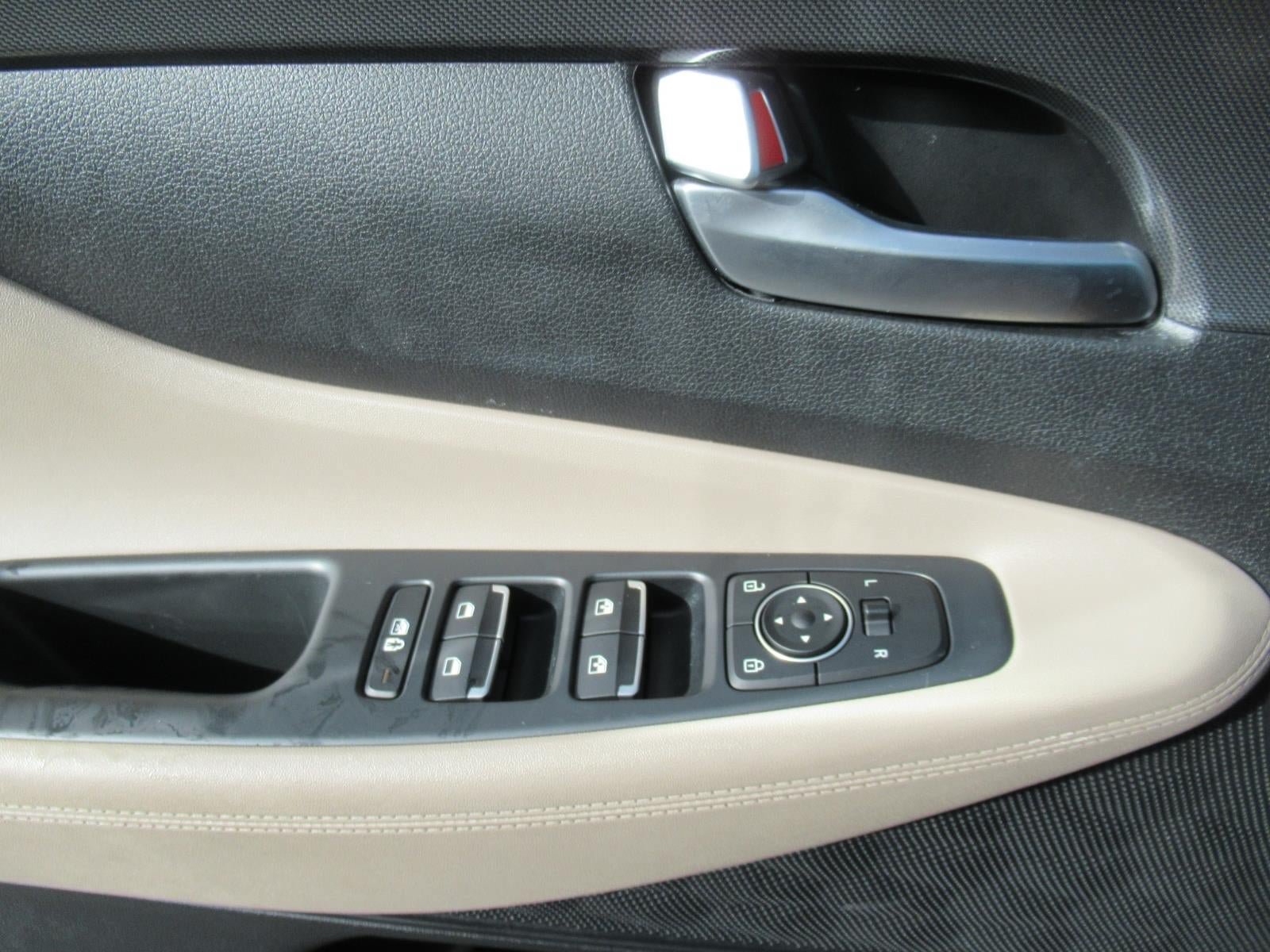 Used 2021 Hyundai Santa Fe SEL FWD image 21