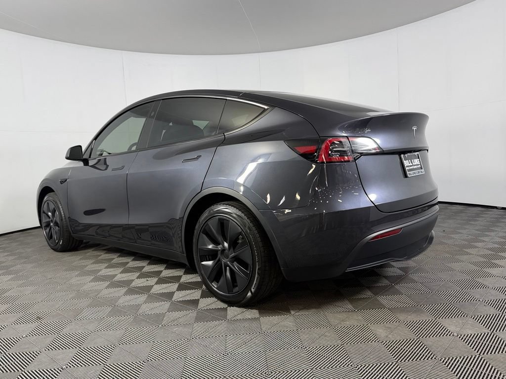Used 2025 Tesla Model Y Long Range RWD image 9