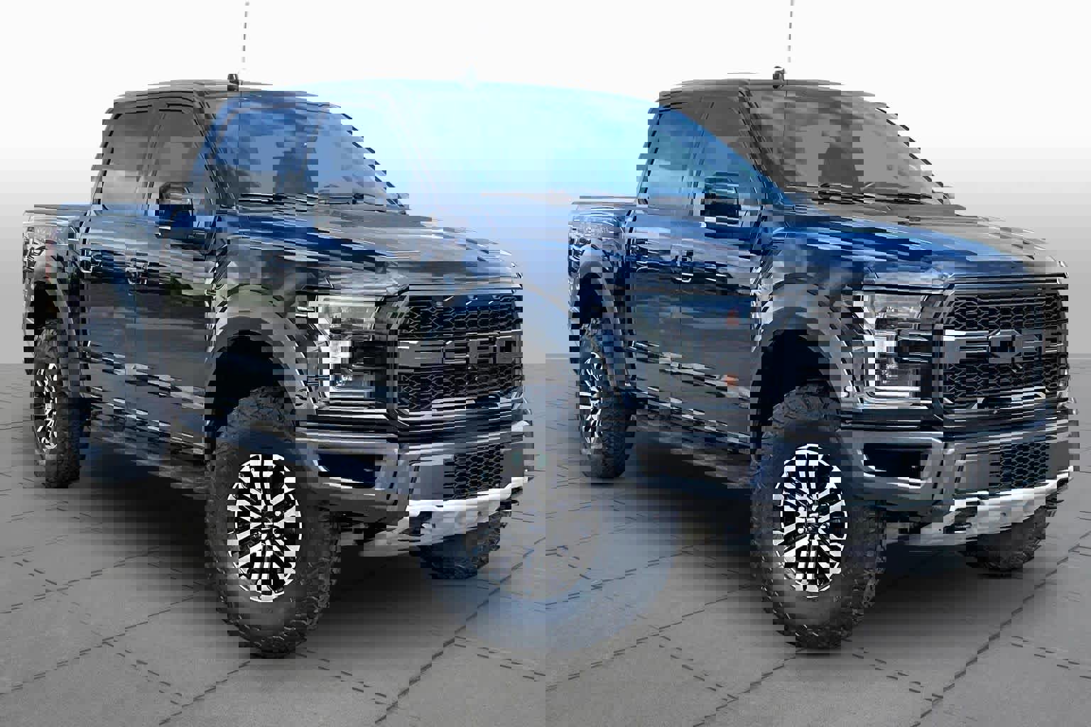 Used 2020 Ford F150 Raptor w/ Equipment Group 802A Luxury AWD/4WD image 3