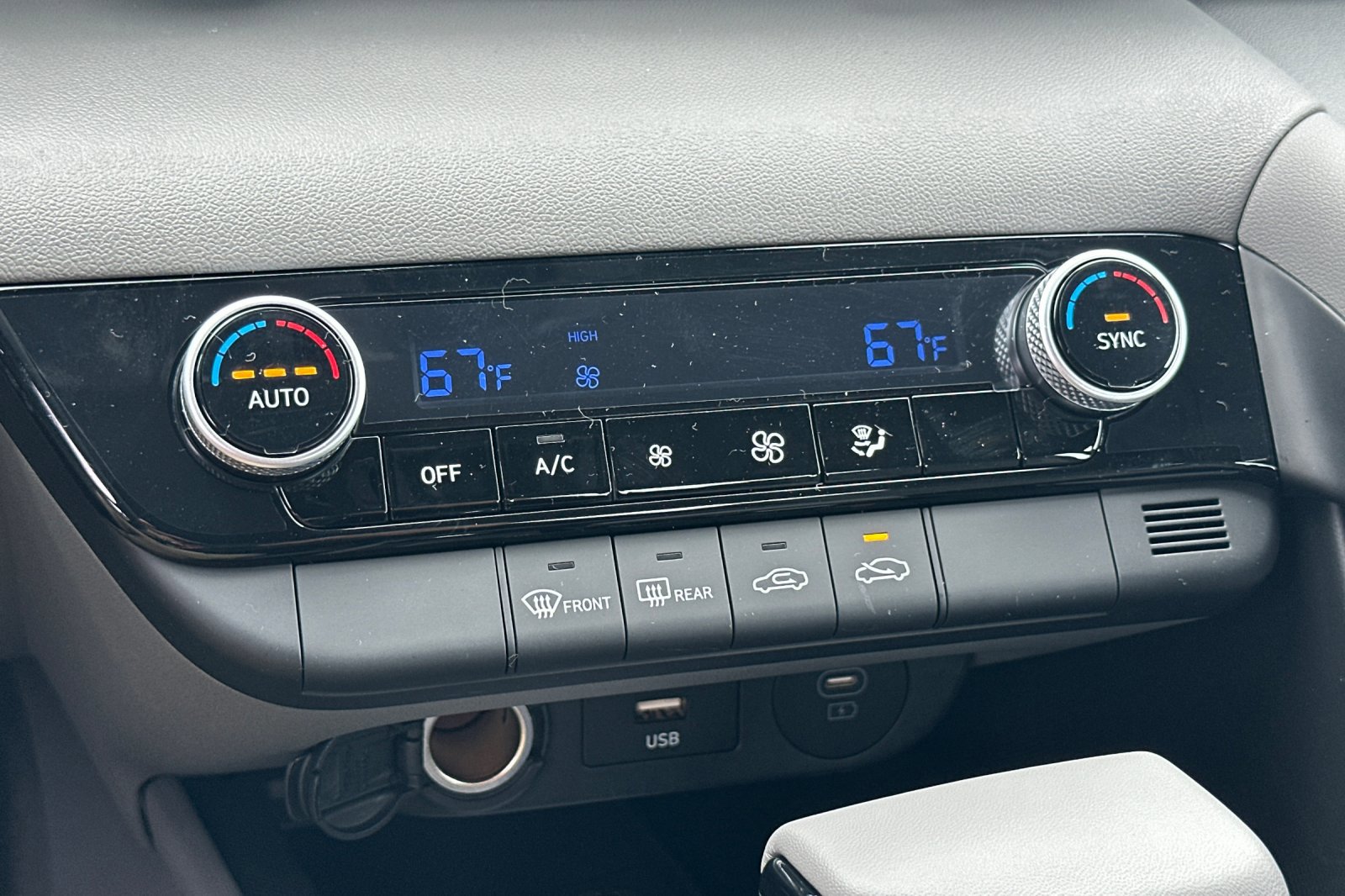 New 2026 Hyundai Elantra Sport FWD image 19