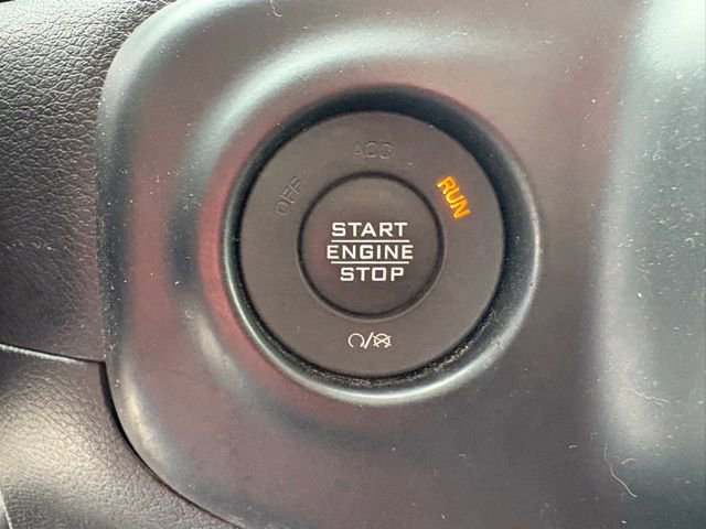 Used 2022 Jeep Gladiator Sport image 33