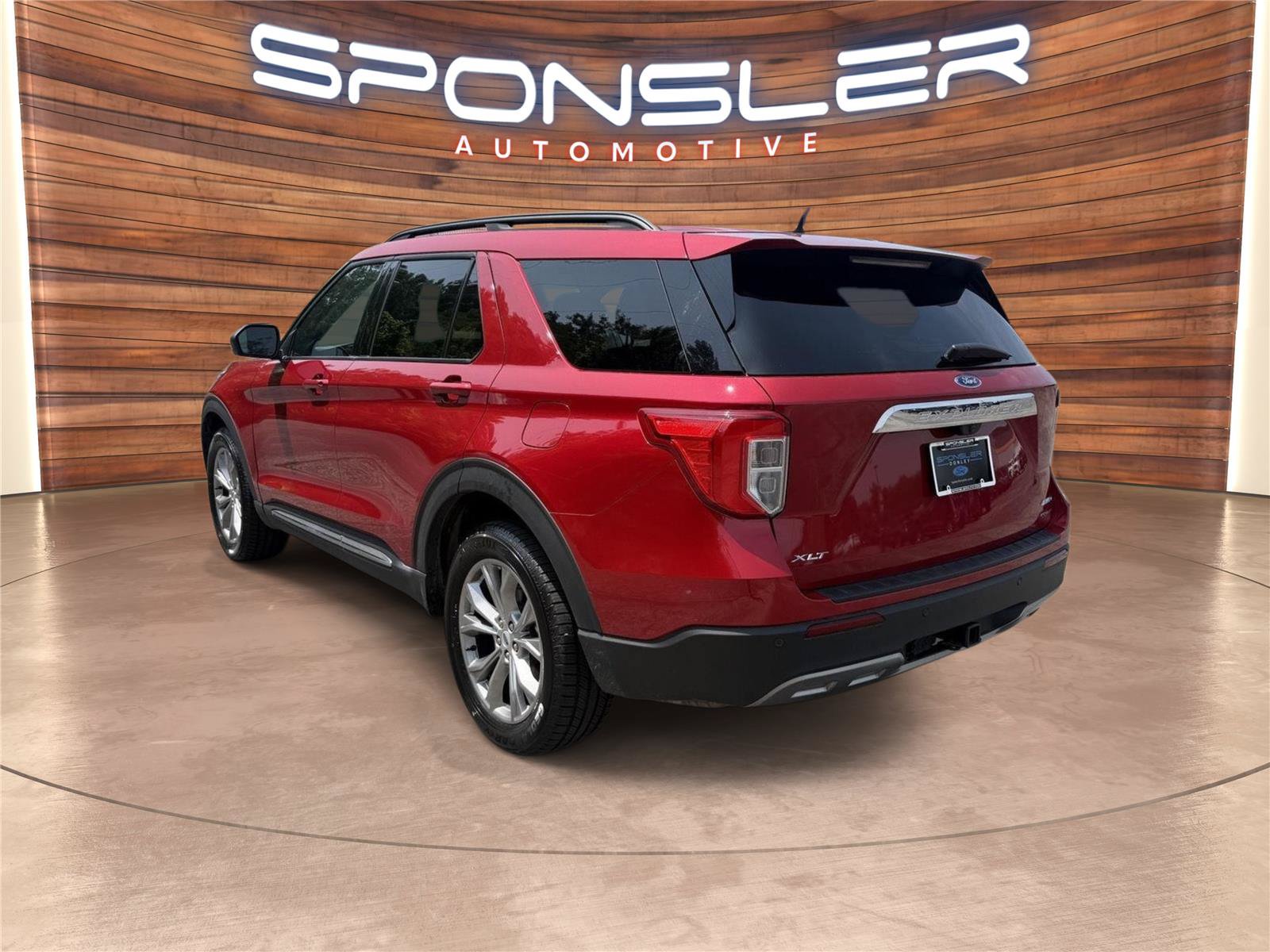 Used 2023 Ford Explorer XLT w/ Equipment Group 202A AWD/4WD image 3