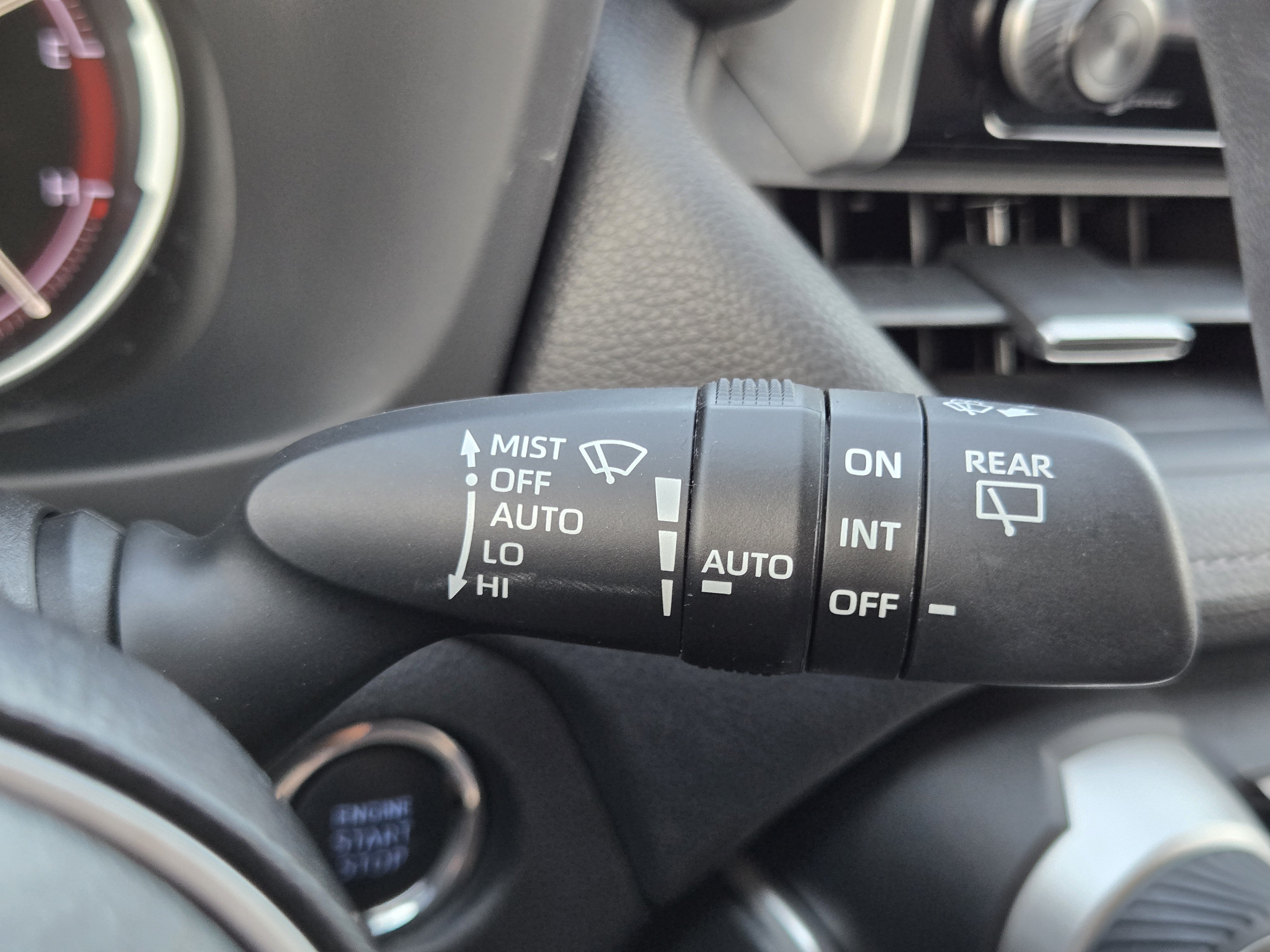Used 2019 Toyota RAV4 Limited w/ Advanced Technology Package AWD/4WD image 18