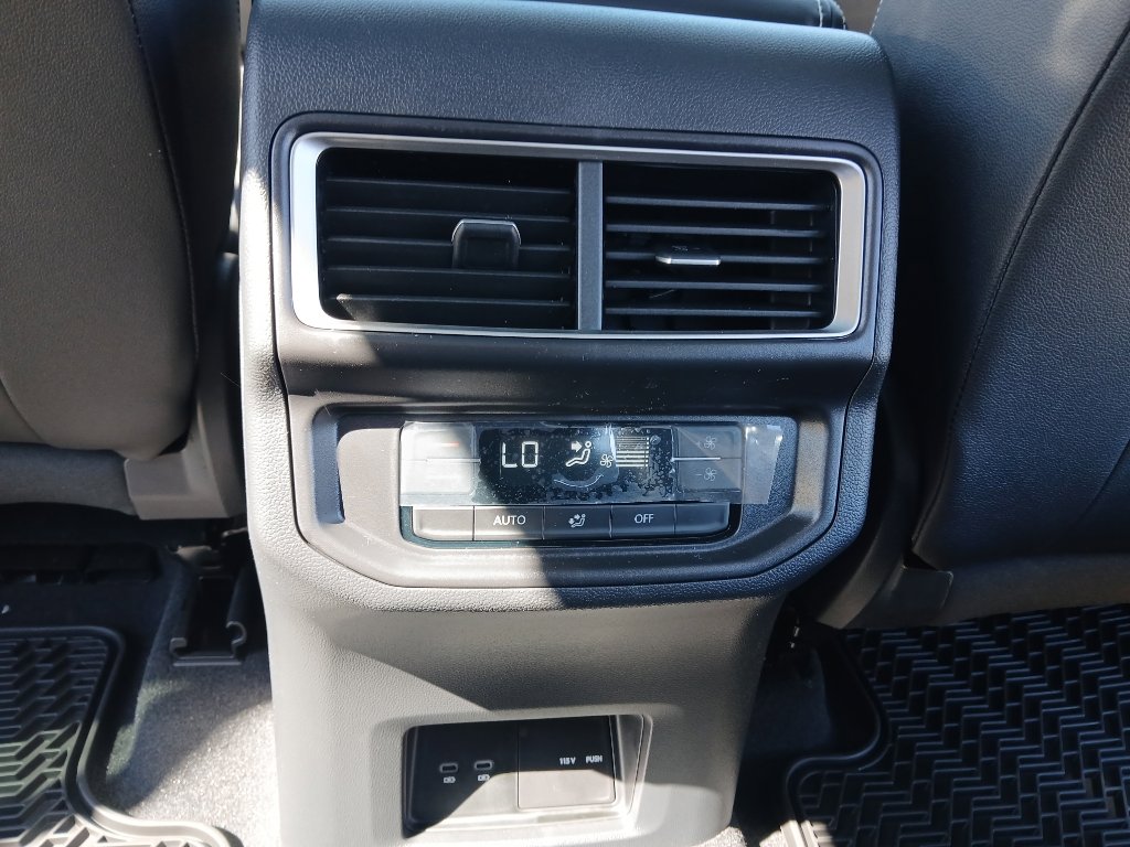 New 2026 Volkswagen Atlas SE FWD image 21
