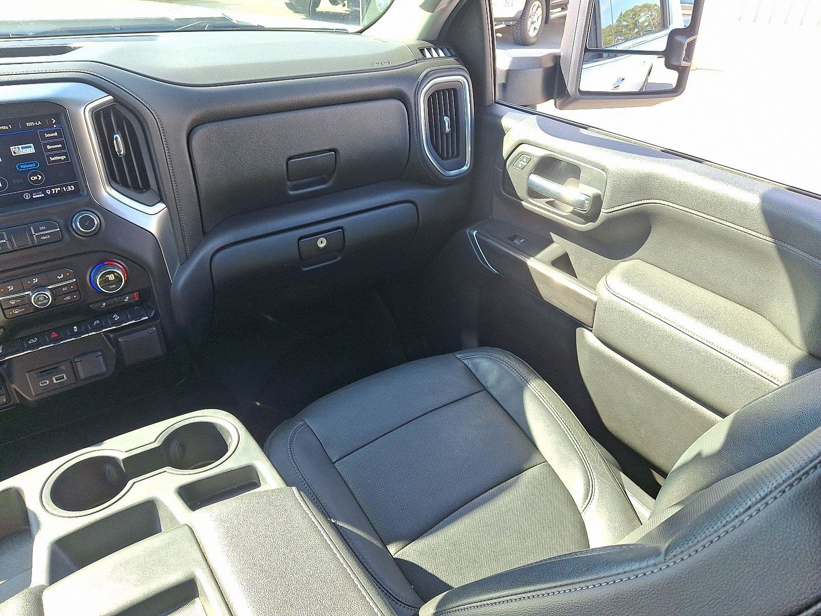 Used 2020 Chevrolet Silverado 2500 LTZ image 16