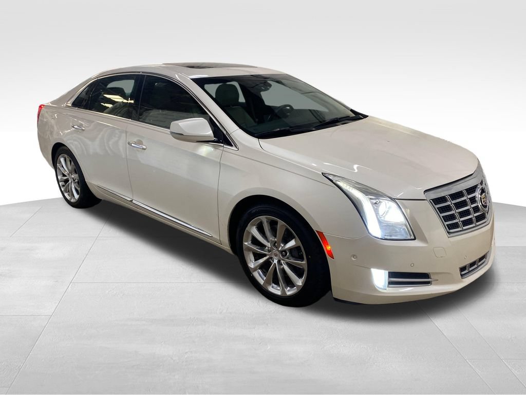 Used 2014 Cadillac XTS Luxury w/ Driver Awareness Package FWD image 2