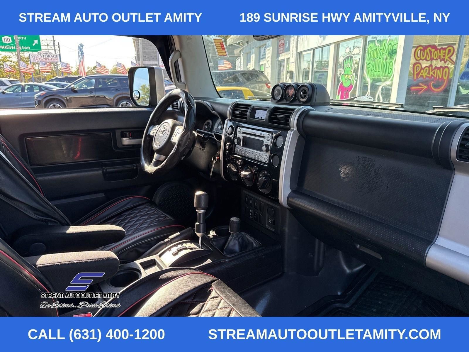 Used 2013 Toyota FJ Cruiser 4WD image 12