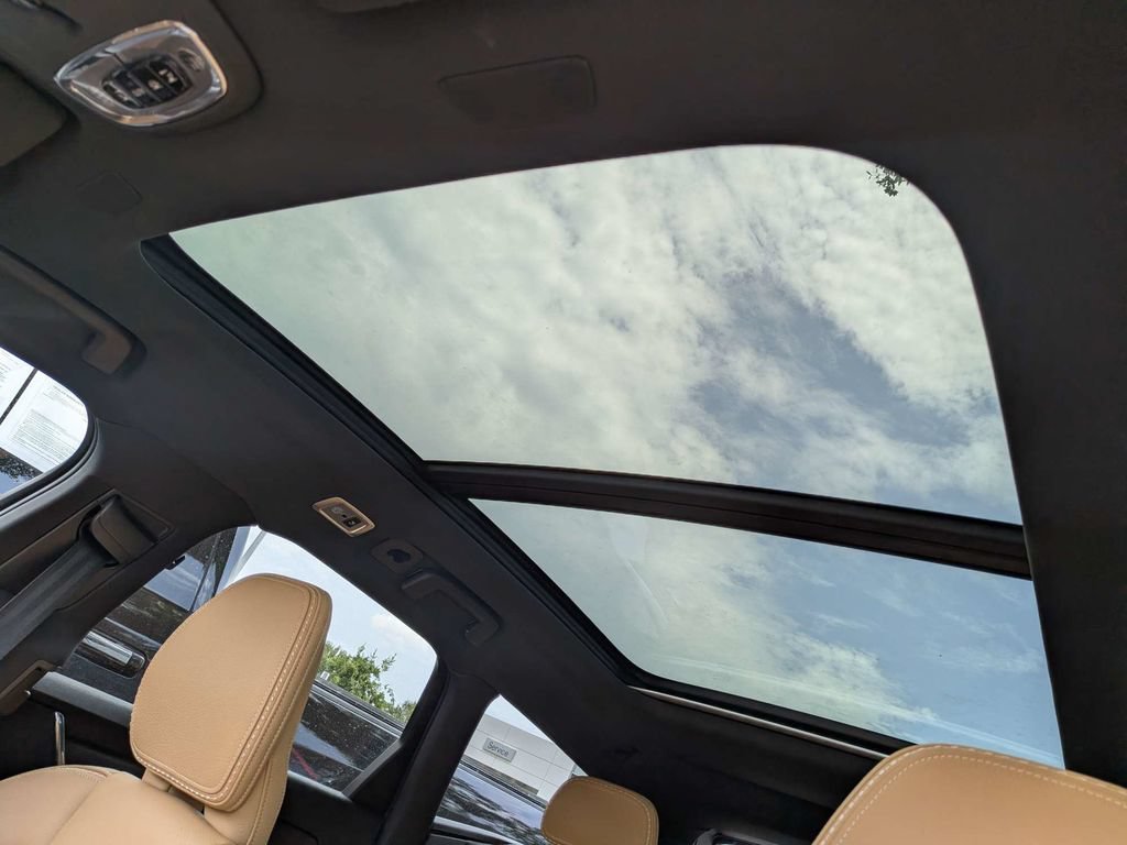 Used 2019 Volvo V90 T5 Cross Country w/ Protection Package Premier AWD/4WD image 24