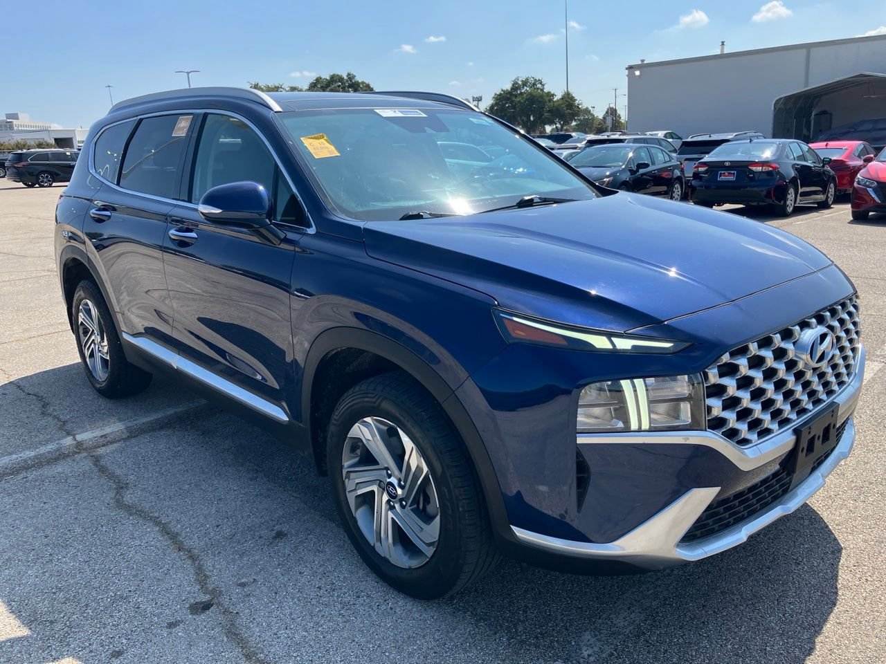 Used 2022 Hyundai Santa Fe SEL w/ Convenience + Premium Package AWD/4WD image 3