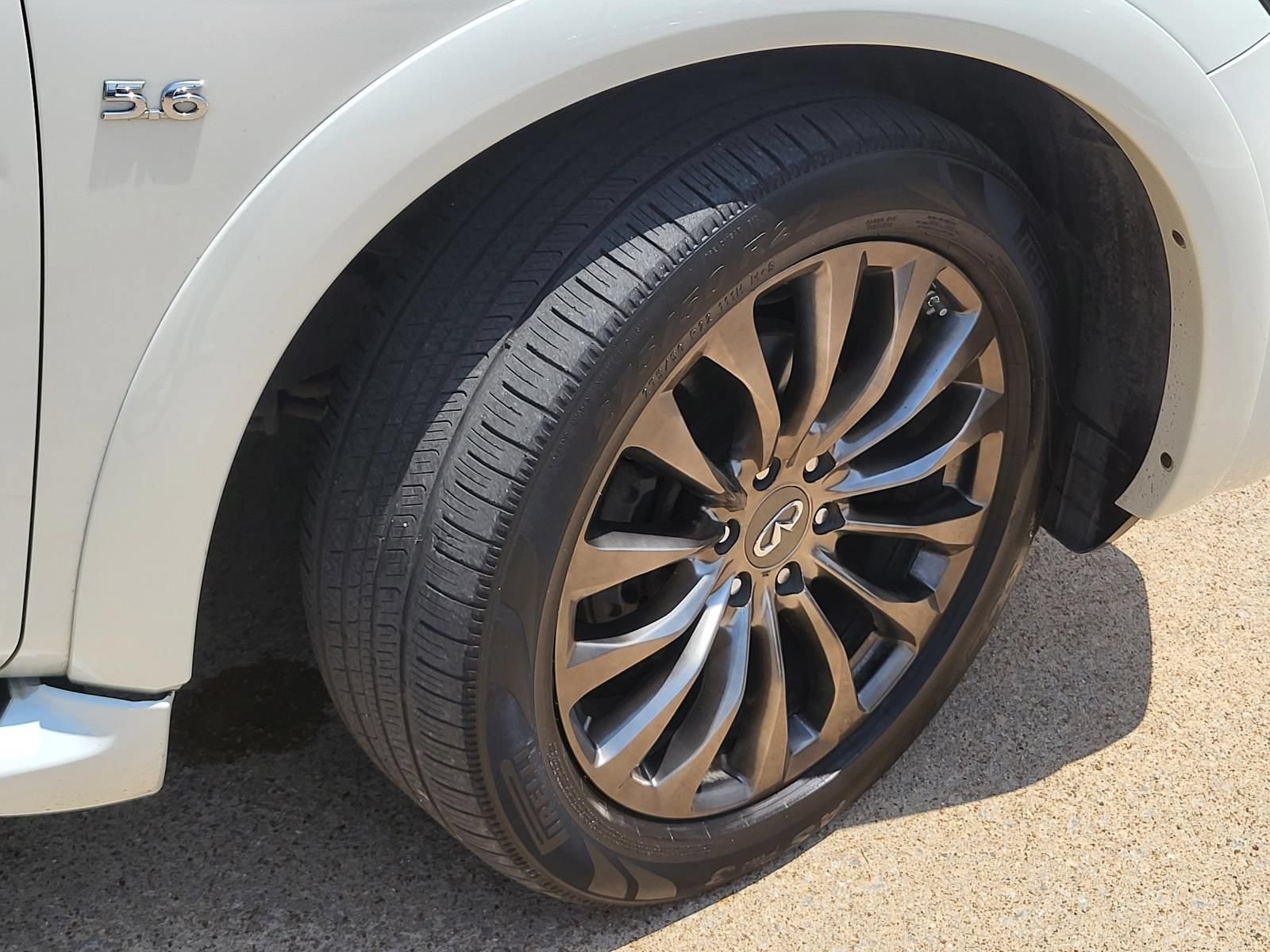Used 2015 INFINITI QX80 4WD w/ Limited Package image 6