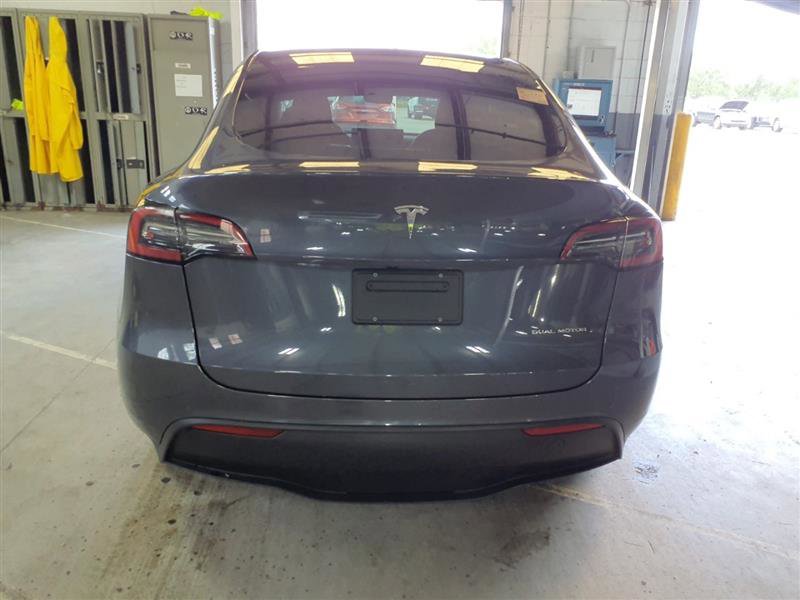 Used 2023 Tesla Model Y Long Range image 3
