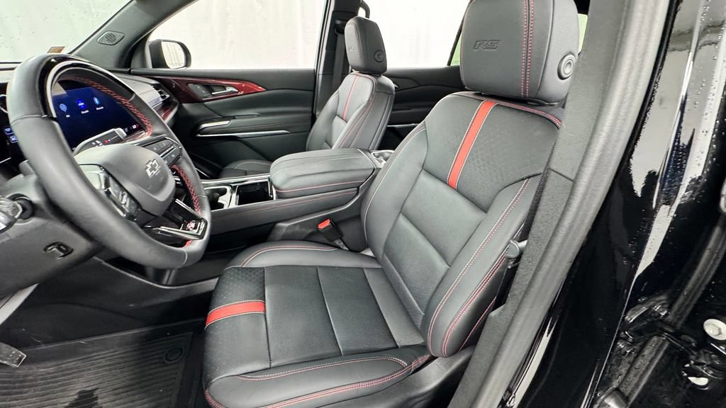 Used 2024 Chevrolet Traverse RS w/ LPO, Floor Liner Package AWD/4WD image 10