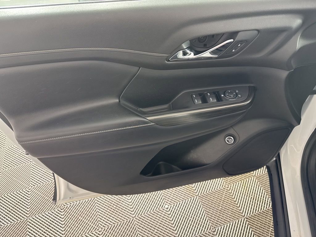 Used 2019 GMC Acadia SLT image 12