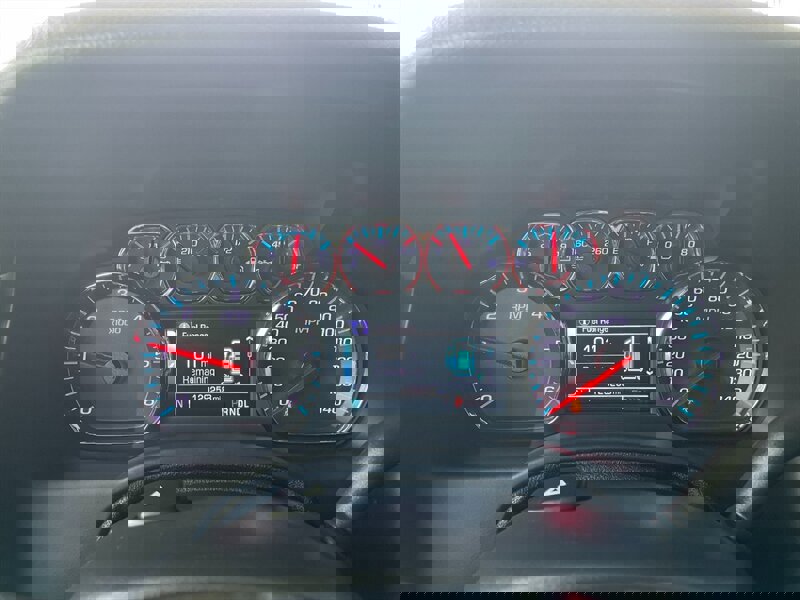 Used 2020 Chevrolet Suburban Premier image 35