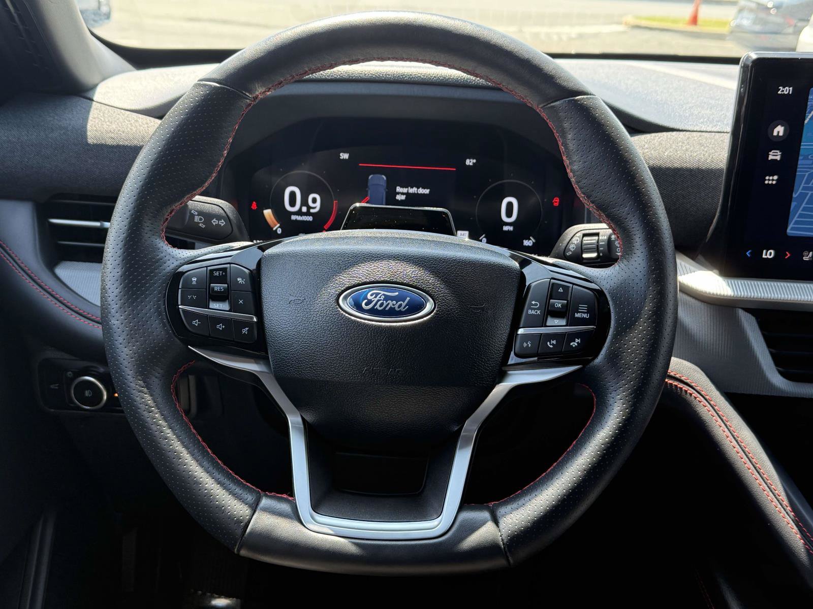 Used 2025 Ford Explorer ST-Line w/ ST-Line Street Pack AWD/4WD image 18