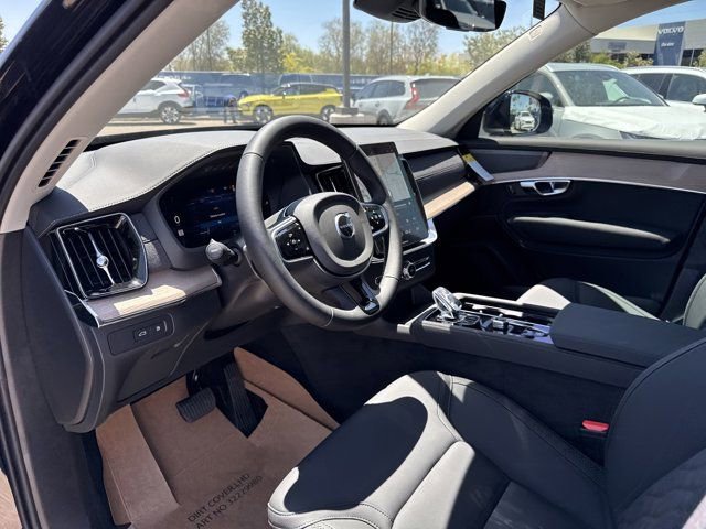 New 2025 Volvo XC90 T8 Plus w/ Protection Package Premier AWD/4WD image 12