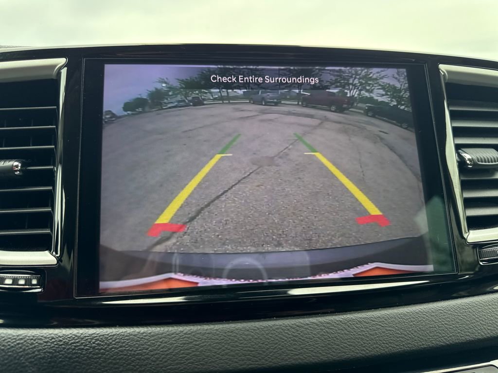Used 2022 Chrysler Pacifica Touring-L FWD image 17