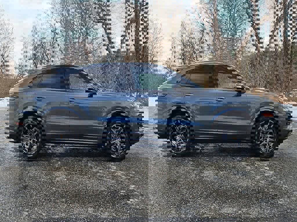 Certified 2022 Porsche Cayenne image 8