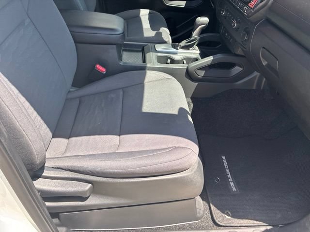 Used 2025 Nissan Frontier S RWD image 11