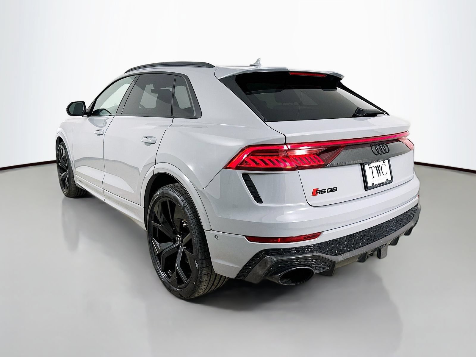 Used 2024 Audi RS Q8 AWD/4WD image 7