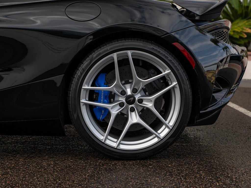 New 2026 McLaren 750S Spider RWD image 33