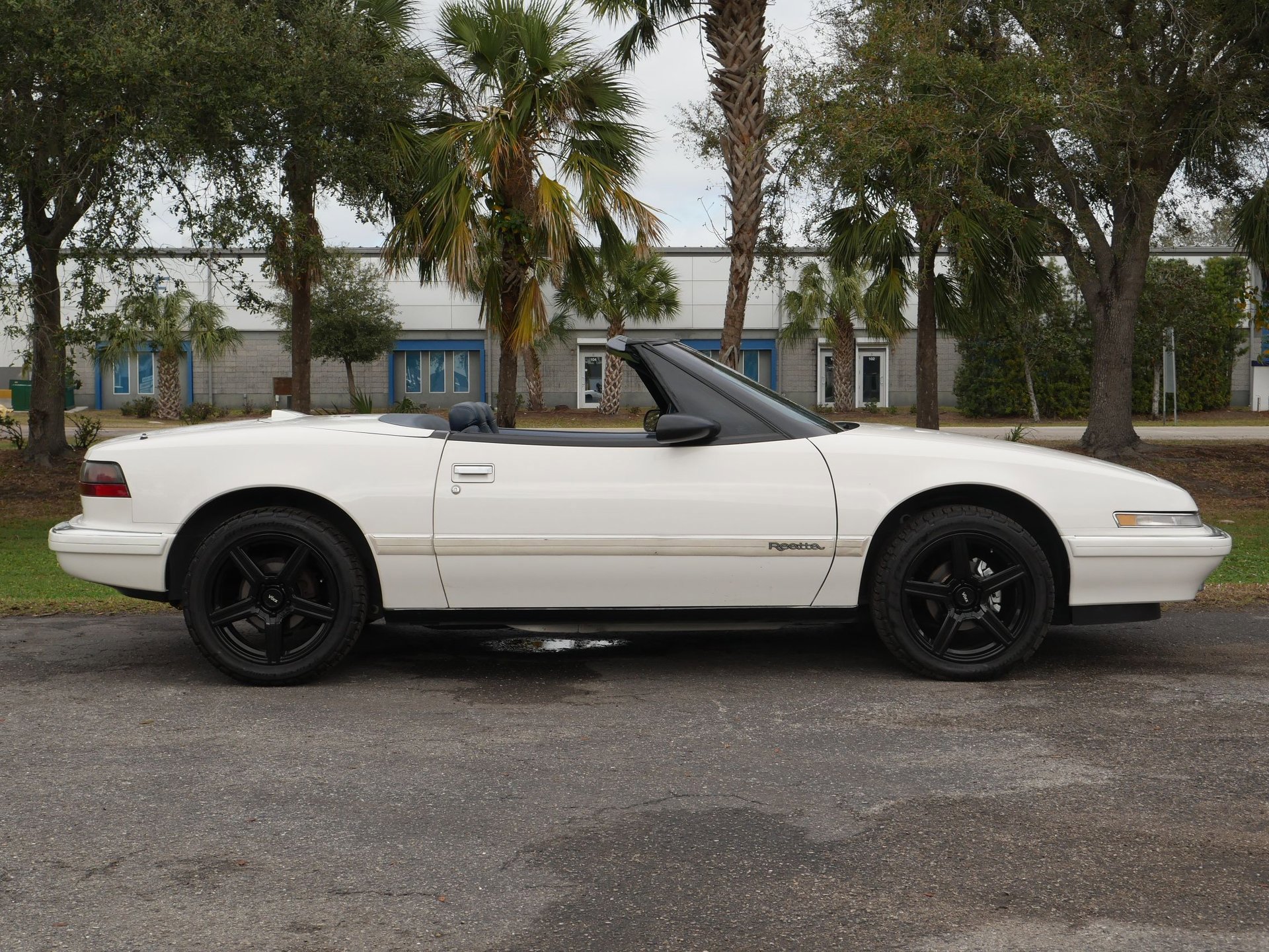 Used 1990 Buick Reatta Convertible image 47
