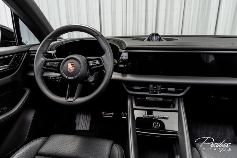 Used 2025 Porsche Macan 4S Electric image 36