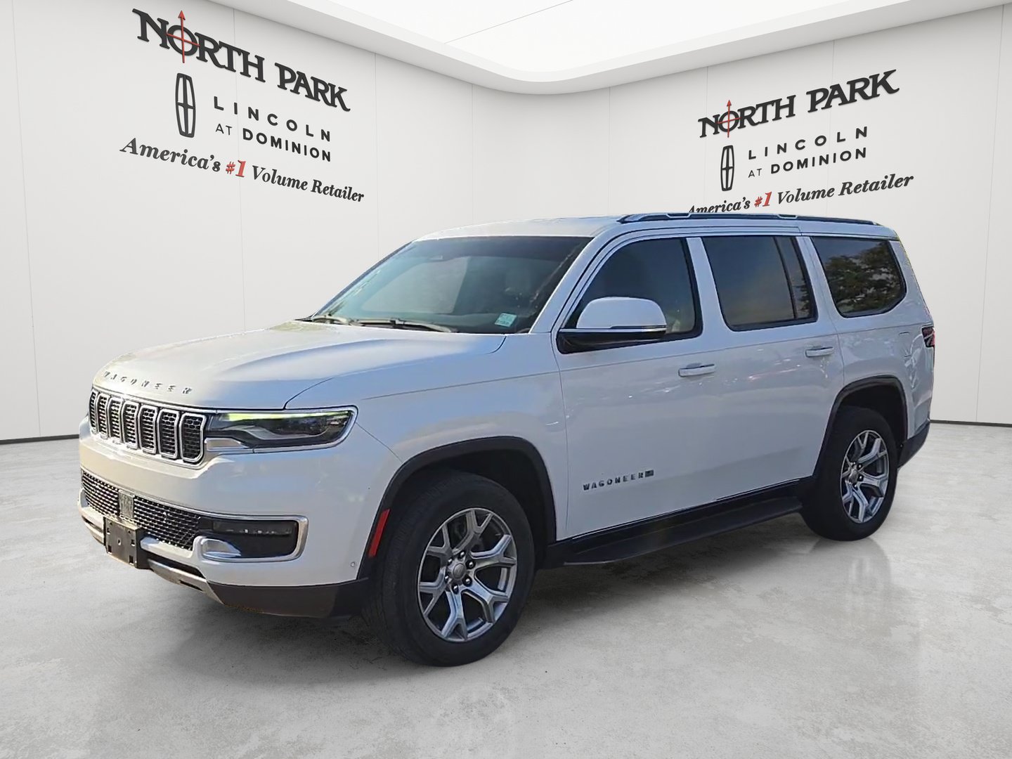 Used 2022 Jeep Wagoneer Series II AWD/4WD image 1