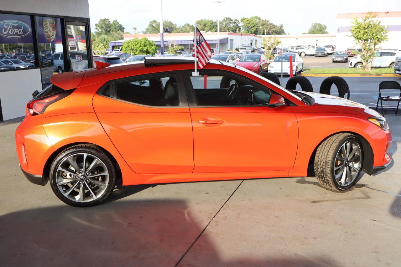 Used 2019 Hyundai Veloster 2.0 Premium FWD image 4
