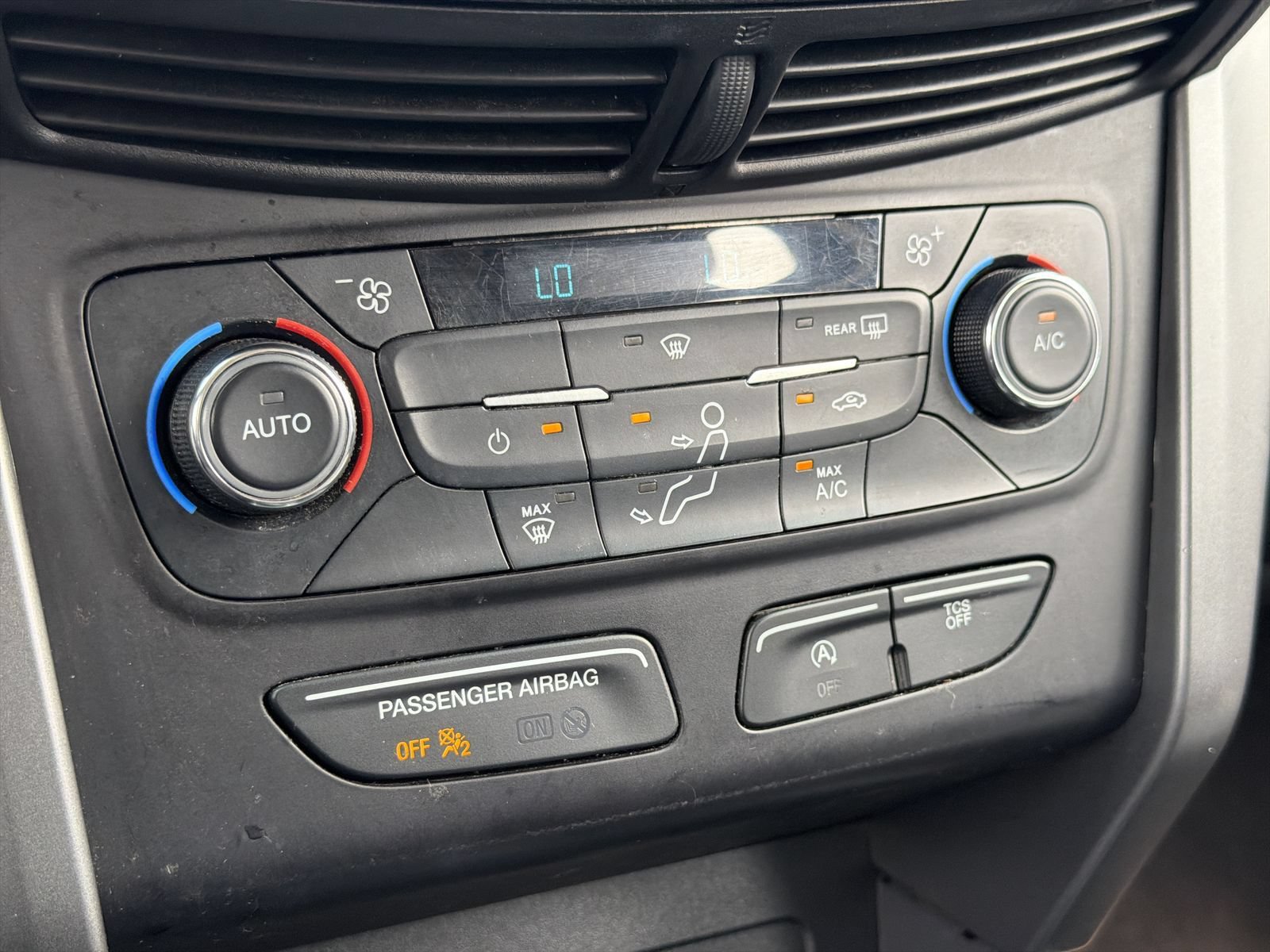 Used 2017 Ford Escape SE FWD image 27