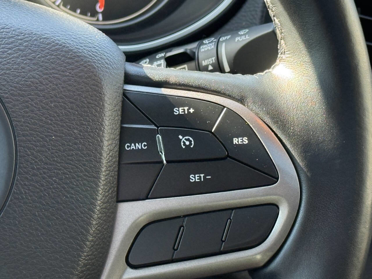 Used 2021 Jeep Cherokee Latitude Plus w/ Sun & Sound Group image 21